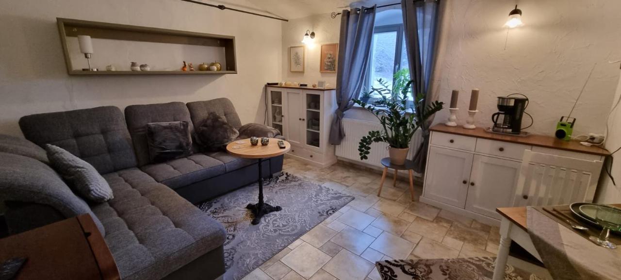 Monteur-Ferienwohnung Ot Naundorf Naundorf  Eksteriør bilde